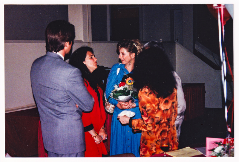 Five Alumni Socialize during Reunion